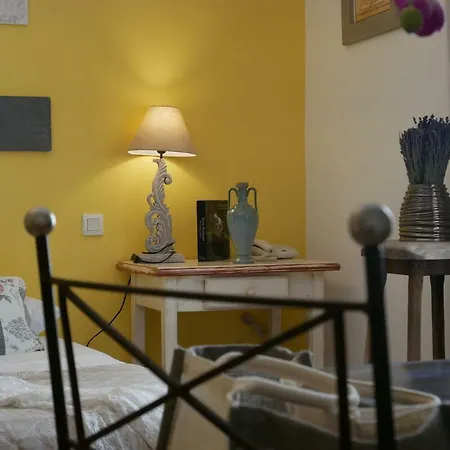 Les Ambres Hotel Roussillon en Isere